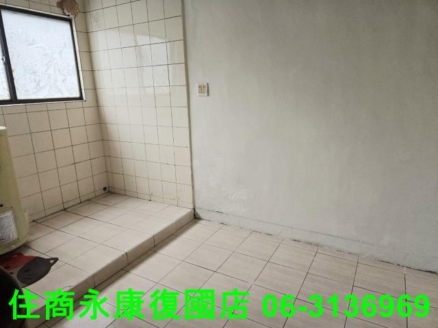 台南東區透天-11